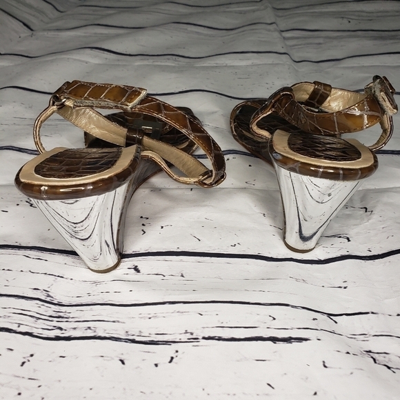 Croc Embossed Real Leather Wedge Sandal Size 9 - Picture 2 of 8
